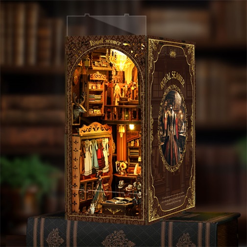 Royal Seamer  DIY Book Nook