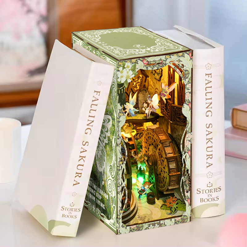 Secrect World of the Forest 3D Book Nook