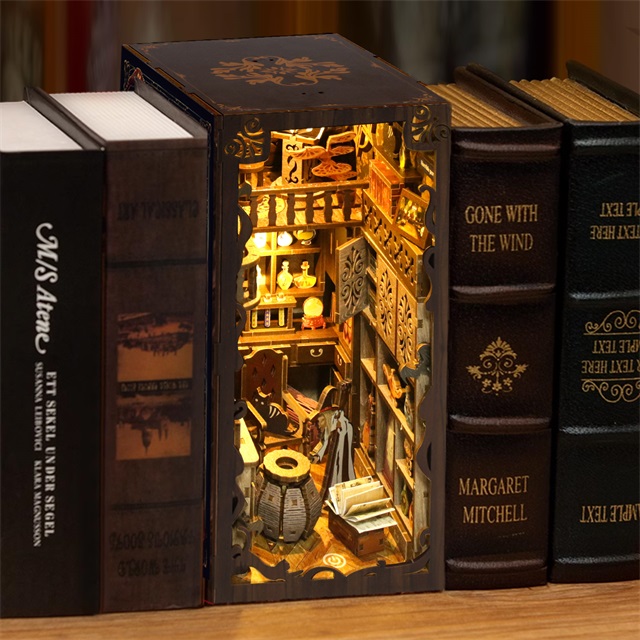 DIY Book Nook